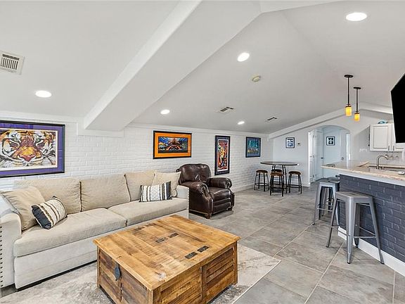 4th image of 7740 Breakwater Dr #21
