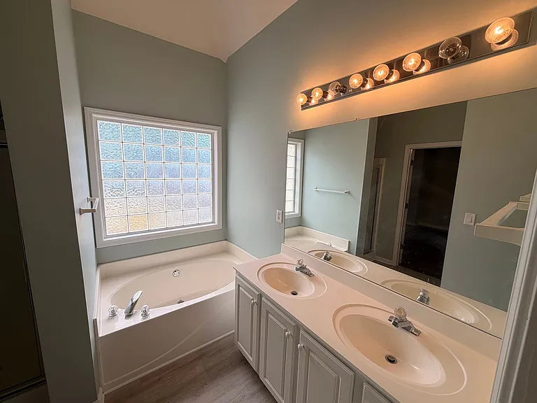 5105 Yellow Pine Dr — Photo 11