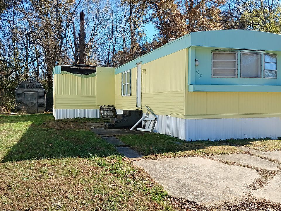 2nd image of 37 Deerwood Dr