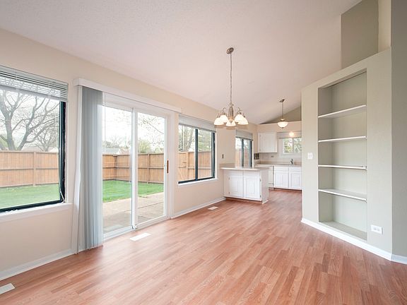 4th image of 870 Camden Ln