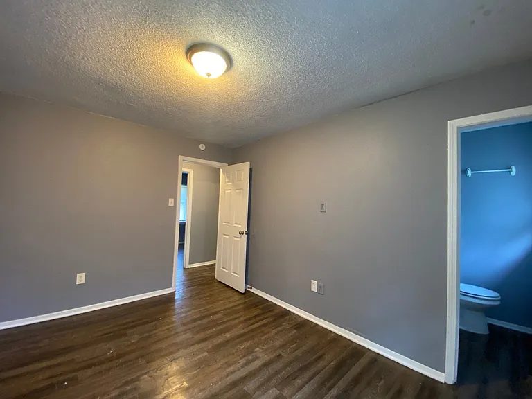 1154 Western Park Dr — Photo 5