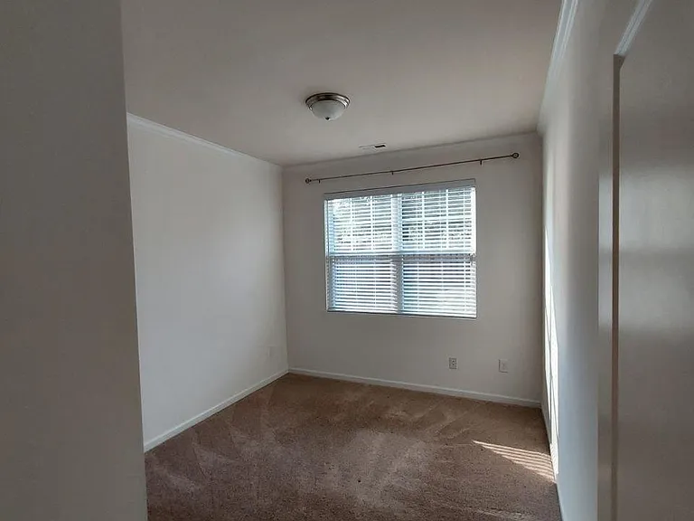 608 Stapleford Ln — Photo 13