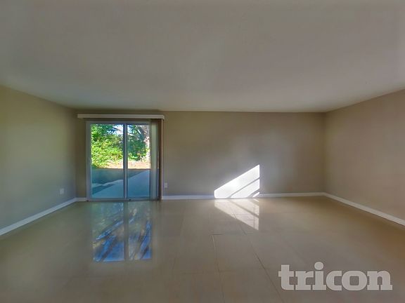 3rd image of 2308 Leonard Dr