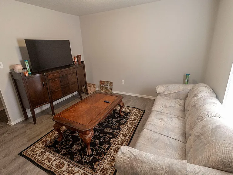 204 Wheaton Ct — Photo 29