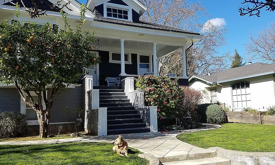 2nd image of 249 Franklin St