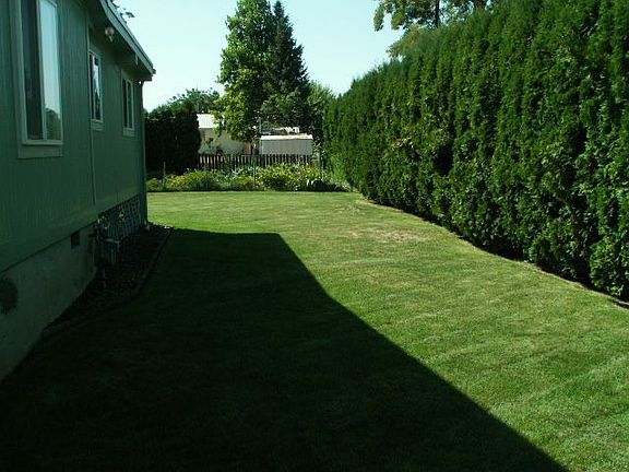 2nd image of 222 1/2 S Garden Ct