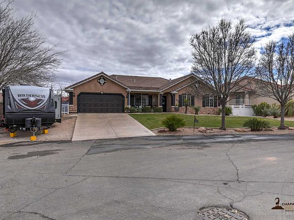 3rd image of 872 Empress Cir