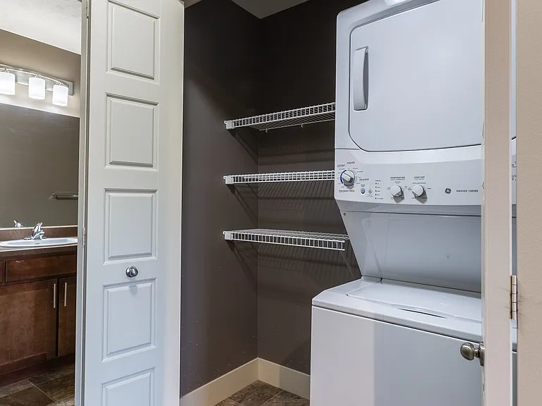 The Sterling Apartments at Grand Island — Photo 76