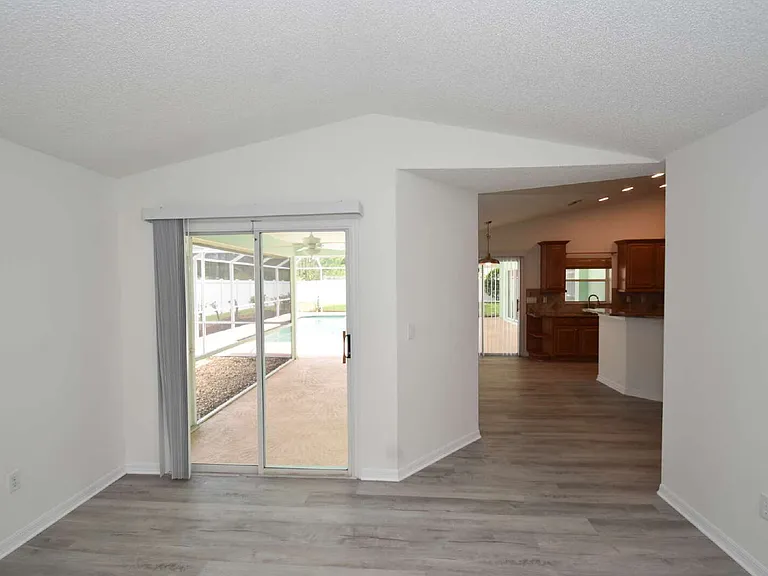 33 Poinsettia Ln — Photo 28