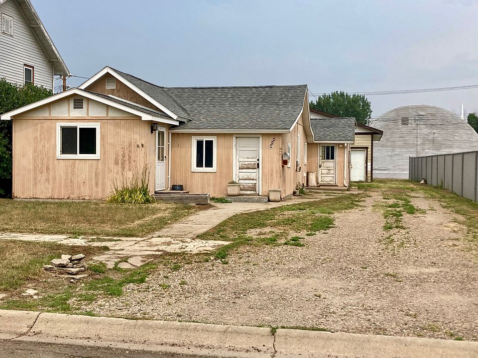 1st image of 414 2nd St SE