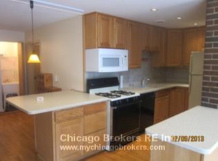 1038 W Byron St #36, Chicago, IL 60613