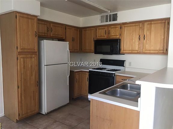 5th image of 5710 E Tropicana Ave Unit 1074