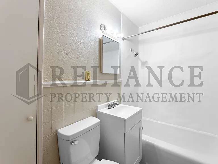 2450 N Prince St — Photo 17