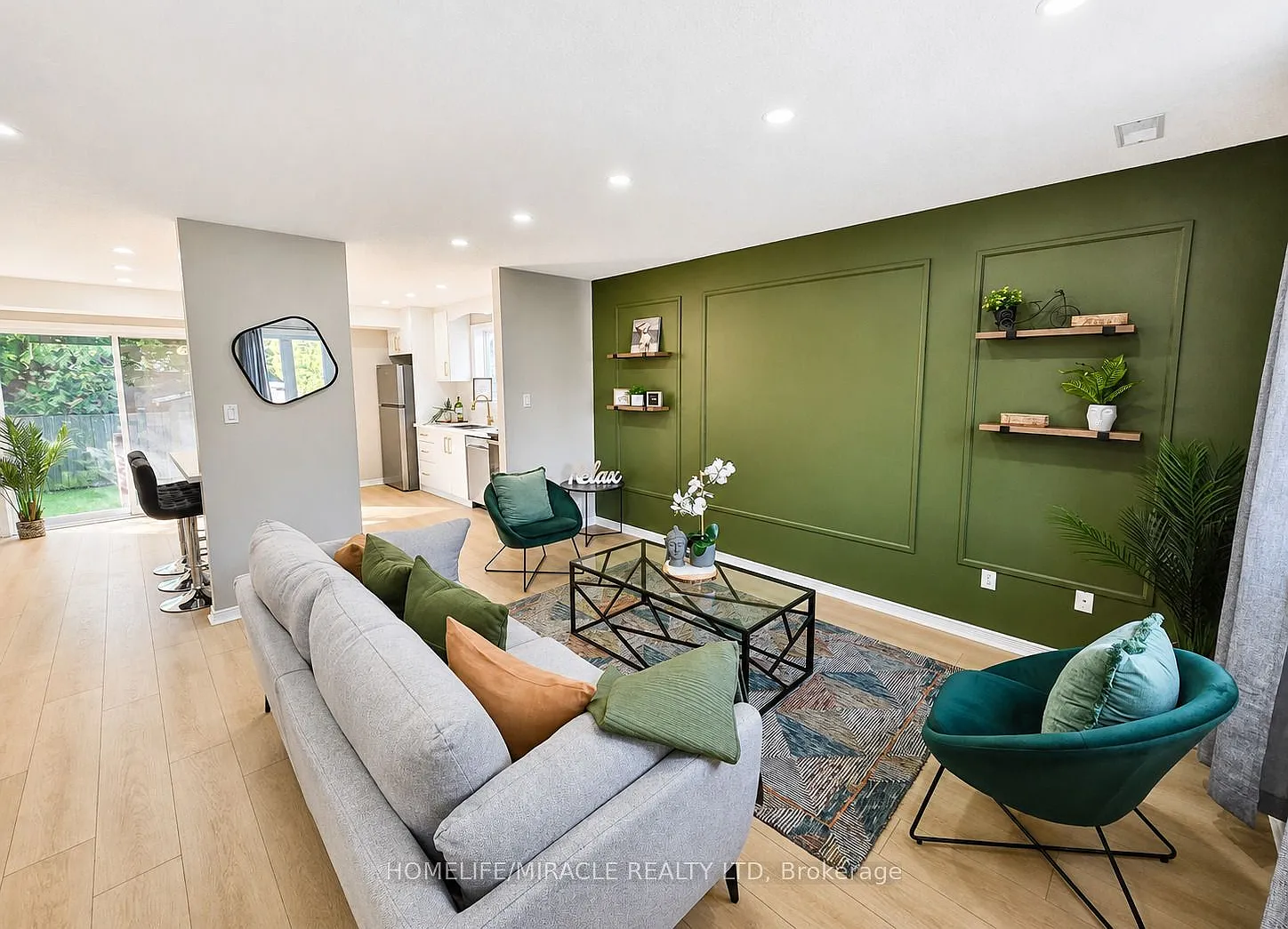3 bed, $2,500 — Photo 2