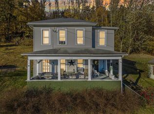 135 E Knotts Ave, Grafton, WV 26354