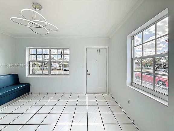 3rd image of 6819 SW 25th St