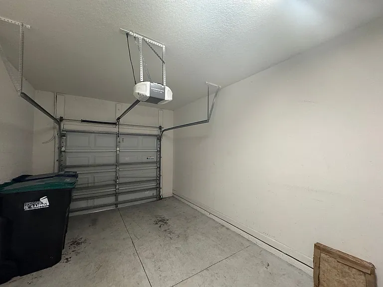 2832 Adelaide Ct — Photo 19