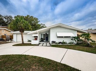 88 Oakwood Dr, Dunedin, FL 34698