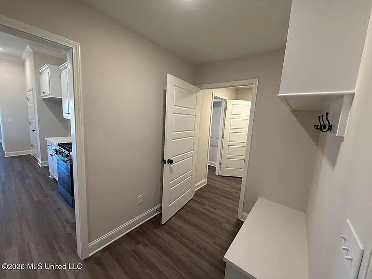 571 Patrick Farms Dr — Photo 32
