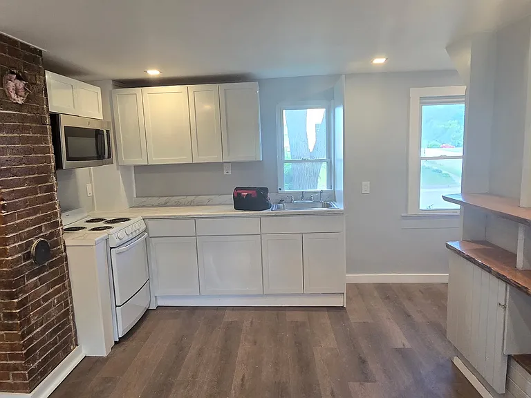 272 Lisbon St #3 — Photo 1