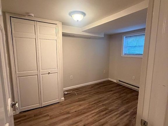 4th image of 40 King St #A
