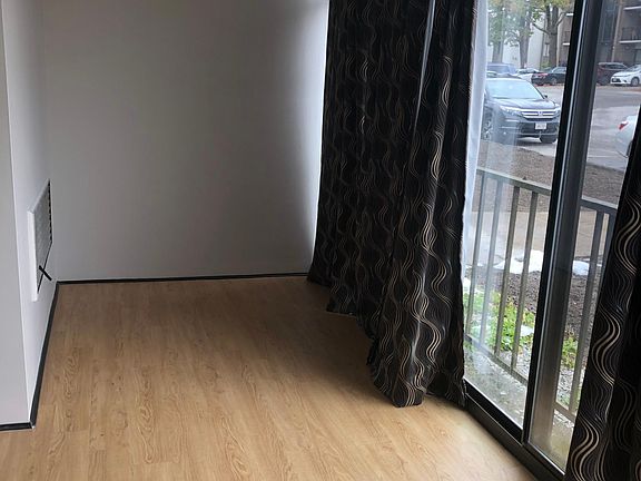 2nd image of 32 Skyline Dr APT 4