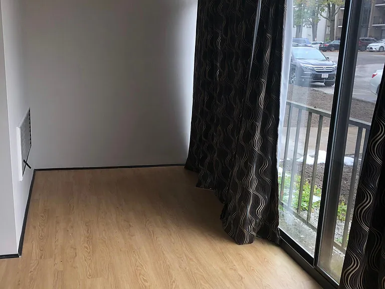 32 Skyline Dr #4 — Photo 2
