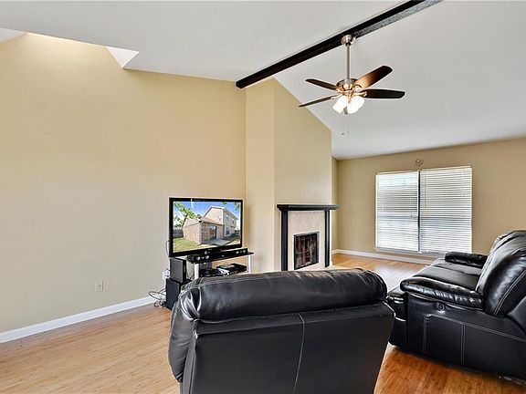 5th image of 4407 Nervin St