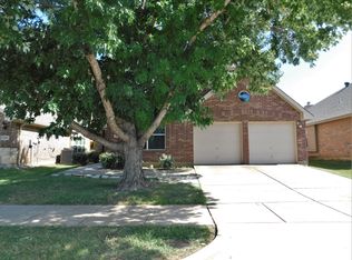 5813 Brookside Dr, Denton, TX 76226