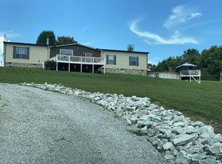 441 Island Ford Rd, Rocky Top, TN 37769