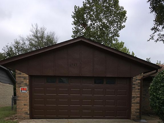 Automatic garage door opener with exterior key pad, as well.