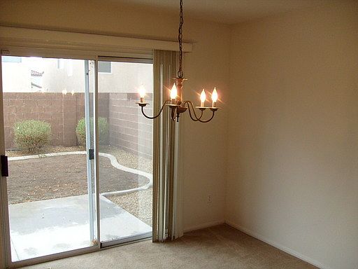 3rd image of 3082 Amari Ave