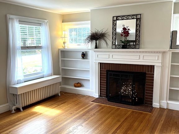 3rd image of 15 Westland Ave #15