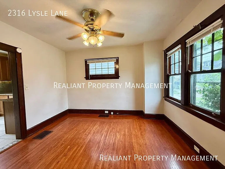 2316 Lysle Ln — Photo 4