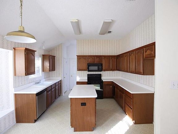 2nd image of 4316 Sarasota Ln