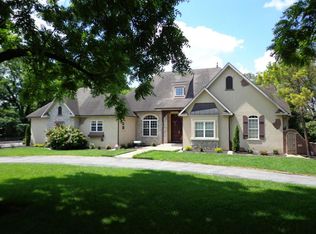 5822 E Spring Dr, Springfield, MO 65809