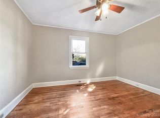 109 W Poplar St, Stanley, NC 28164