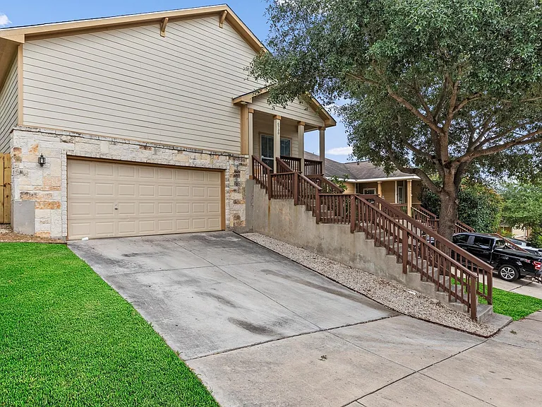 6730 Nora Vista Way — Photo 2