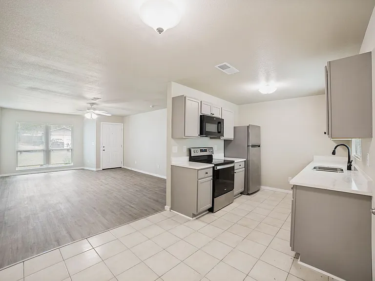 10506 Bounty Dr — Photo 9