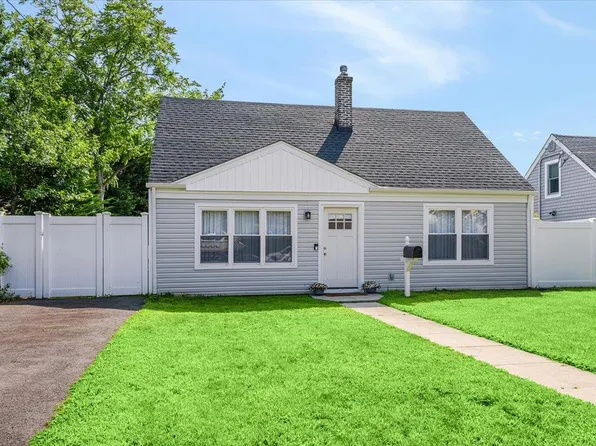 233 Fire Island Avenue, Babylon, NY 11702