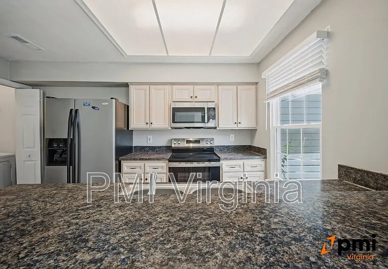 810 Gable Way — Photo 9
