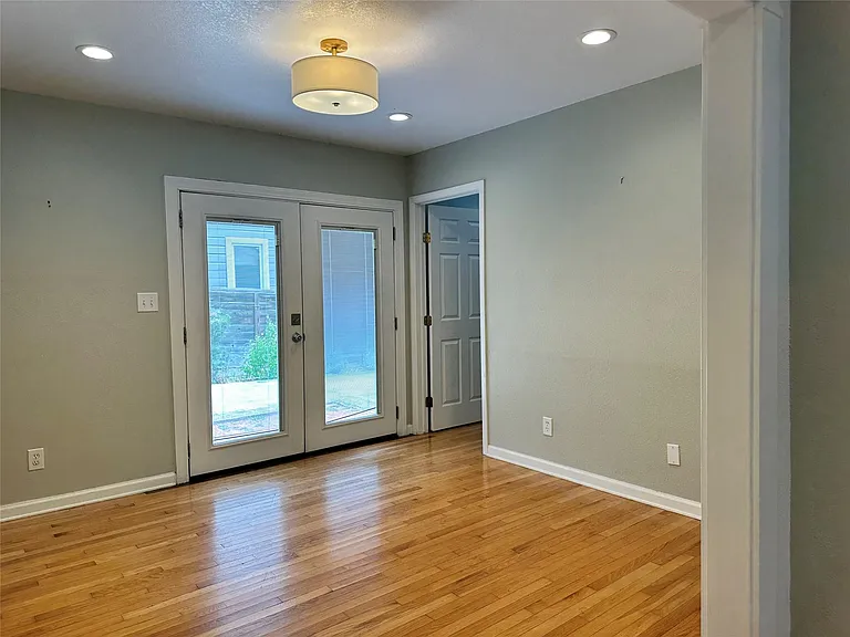 1509 Vine St — Photo 11