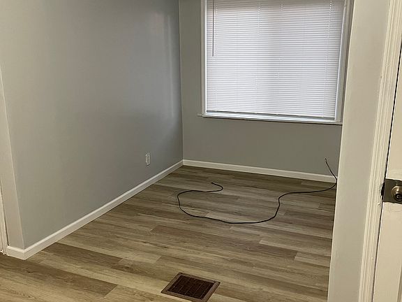 5th image of 1100 Lincoln St #2