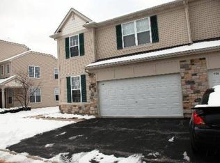 726 Dillon Ct, Grayslake, IL 60030