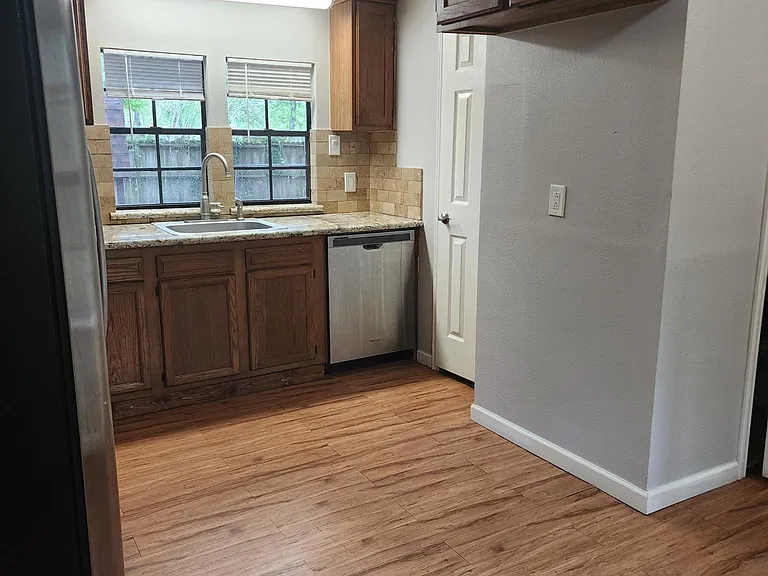 15906 Long Neck Dr — Photo 15