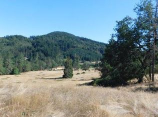 359 Tanglewood Ln, Roseburg, OR 97471