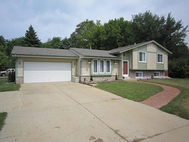 516 Fox Knoll Dr photo 1