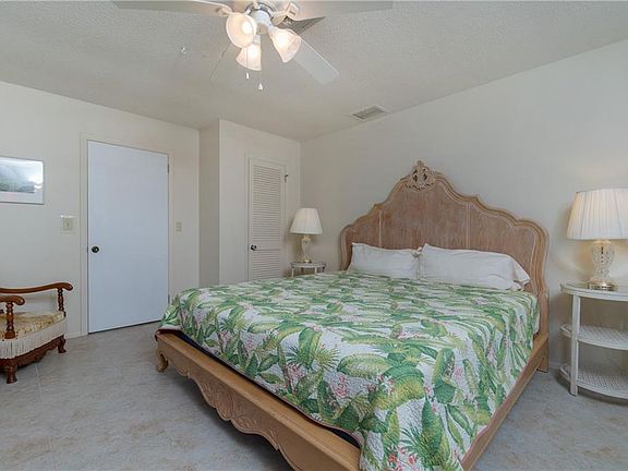 5th image of 4020 Bay Oaks Cir