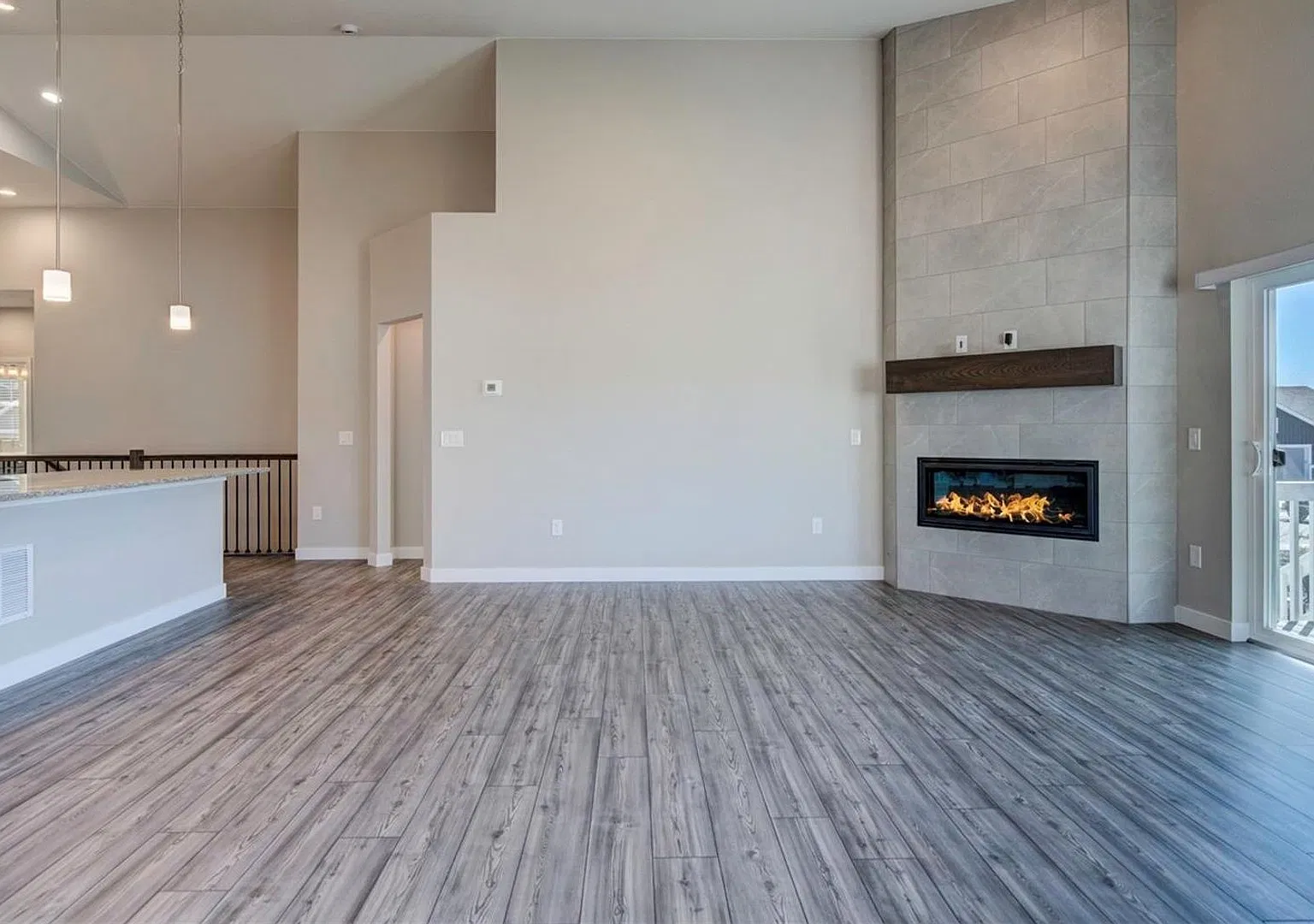 Beautiful 5-Bedroom Ranch Home with Mountain Views & Finished Walk-Out Basement — Photo 4