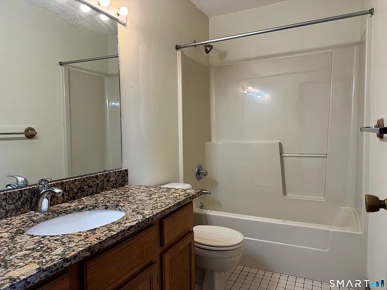 1022 W Main St #4 — Photo 10